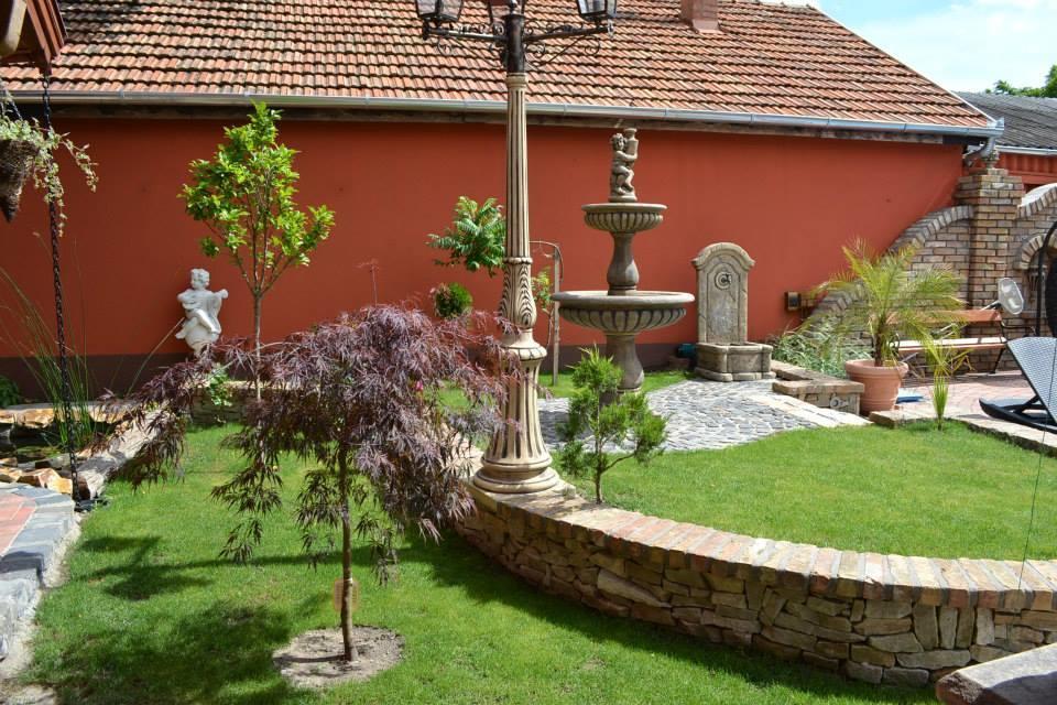 Villa Medici Vendeghaz Kiskoros Buitenkant foto